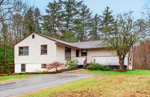 414 Fremont Road Road, Chester, NH, 03036 | Card Image