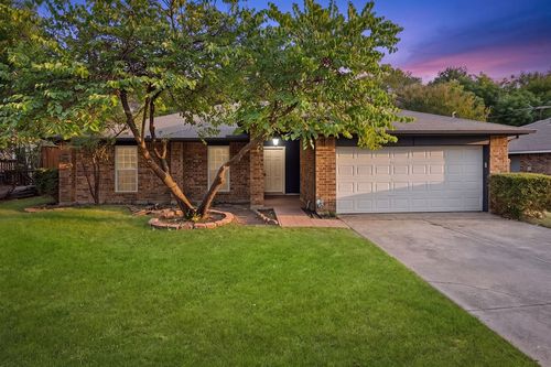 4952 Hollow Ridge Rd, Dallas, TX, 75227-2853 | Card Image