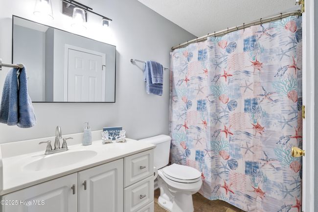 APT-101 - 4110 Breezewood Dr, Condo with 2 bedrooms, 2 bathrooms and null parking in Wilmington NC | Image 5