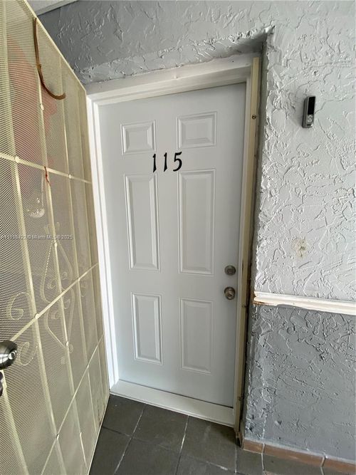 apt-115-5705 W 20th Ave, Hialeah, FL, 33012-7536 | Card Image