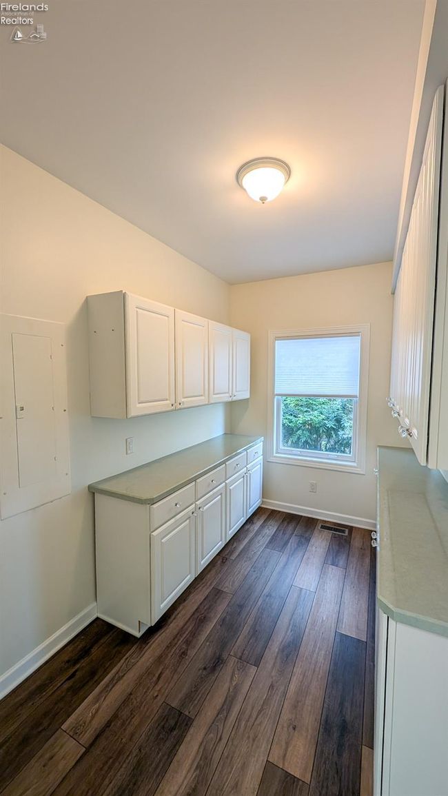 4376 E Cliff Rd, House other with 3 bedrooms, 3 bathrooms and 3 parking in Port Clinton OH | Image 34