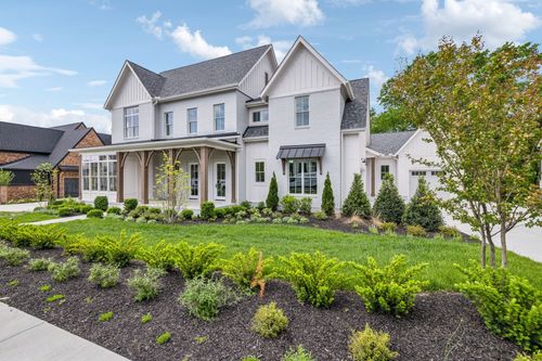 8876 Edgecomb Dr, College Grove, TN, 37046-1531 | Card Image