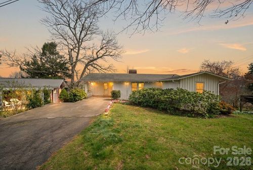 30 Jb Ivey Ln, Lake Junaluska, NC, 28745-8748 | Card Image