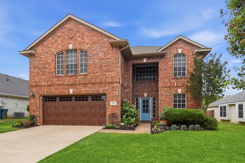 205 Benton Dr, Roanoke, TX, 76262-5083 | Card Image