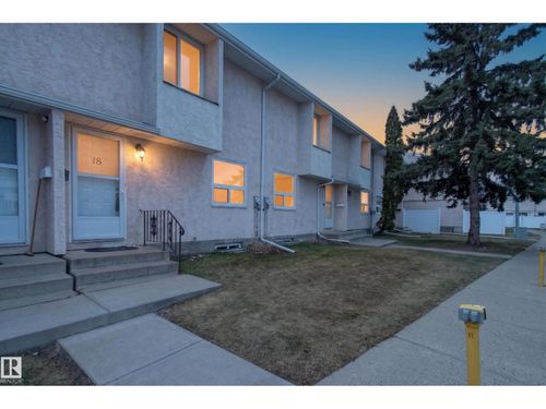 18 Lakewood Villge Nw, Edmonton, AB, T6K2B3 | Card Image
