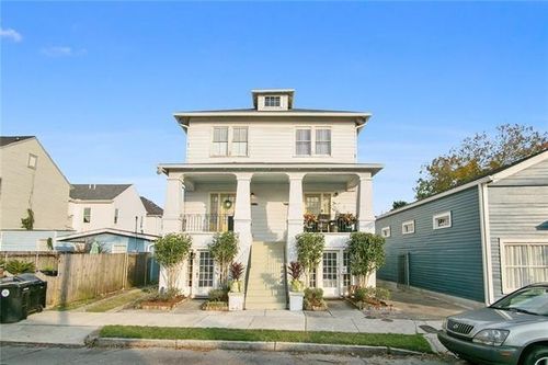 b-721 Valmont St, New Orleans, LA, 70115-1946 | Card Image