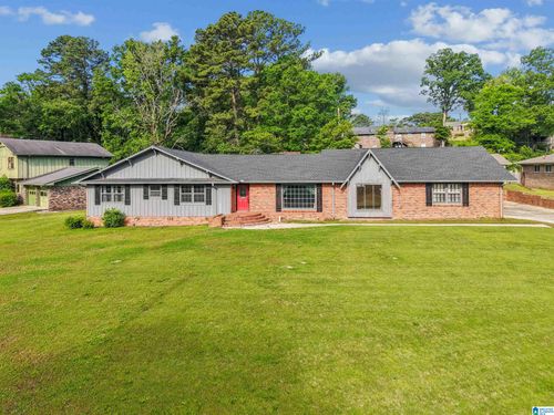 732 Milgray Ln, BESSEMER, AL, 35022-4691 | Card Image