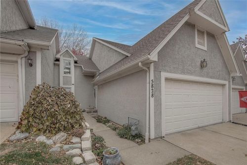 5828 Park Cir, Shawnee, KS, 66216-4905 | Card Image