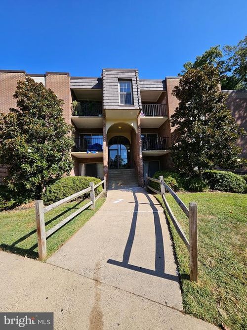 apt-23-8300 Tobin Rd, ANNANDALE, VA, 22003-6820 | Card Image