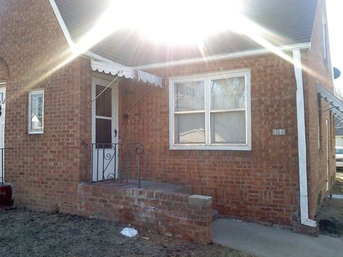 811-809-811 Park St, Salina, KS, 67401-2170 | Card Image
