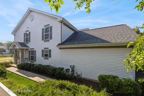 519 Jennifer Cir, Mundelein, IL, 60060-4111 | Card Image