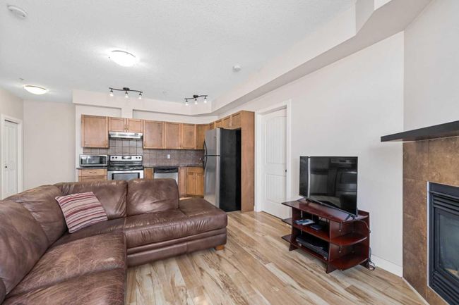 203 - 132 1 Avenue Nw, Home with 2 bedrooms, 2 bathrooms and 1 parking in Airdrie AB | Image 9