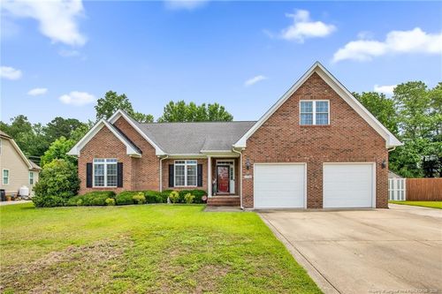 5708 Gentleman Dr, Hope Mills, NC, 28348-2592 | Card Image