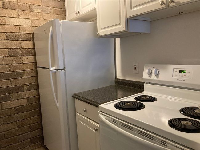206 - 200 Kellywood Mnr, Condo with 1 bedrooms, 1 bathrooms and null parking in New Kensington PA | Image 7