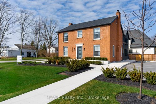 339 Mary St, Niagara on the Lake, ON, L0S1J0 | Card Image