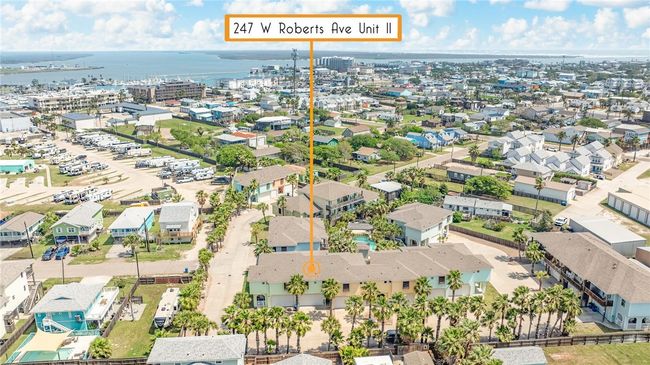 APT-11D - 247 W Roberts Ave, Condo with 3 bedrooms, 4 bathrooms and null parking in Port Aransas TX | Image 37