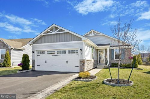 48 Senators Way, BERLIN, NJ, 08009-1653 | Card Image