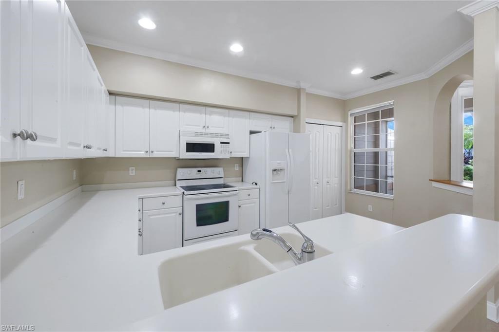 Residential in FORT MYERS 4