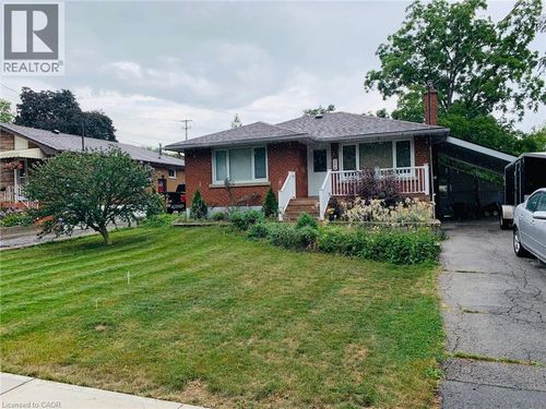 204 W 19th St, Hamilton, ON, L9C4J2 | Card Image