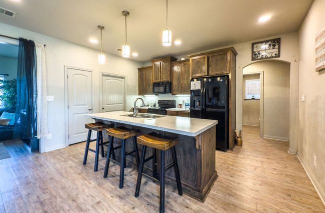 310 N Bermuda St, House other with 3 bedrooms, 2 bathrooms and null parking in Lacy Lakeview TX | Image 16