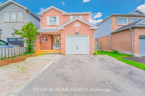 160 Overbank Dr, Oshawa, ON, L1J7Y5 | Card Image