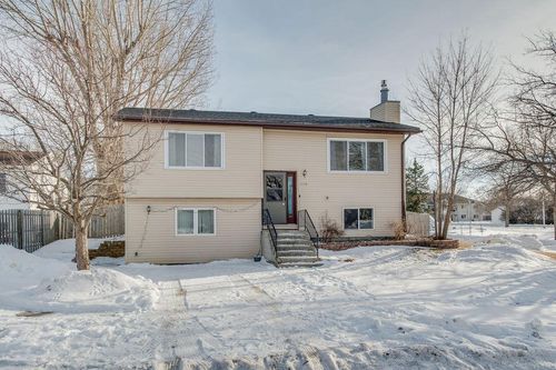 2174 Meadow Ridge Ct, West Fargo, ND, 58078-2336 | Card Image