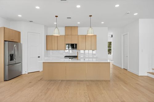 1103 E 37th St, Houston, TX, 77022-5031 | Card Image