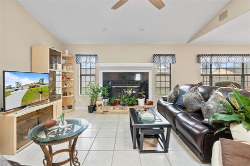 3132 Sky St, DELTONA, FL, 32738-5393 | Card Image