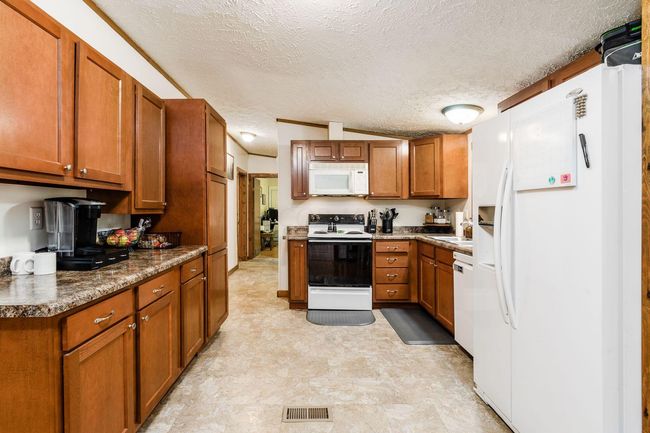9072 Walnut Dowler Rd, House other with 2 bedrooms, 2 bathrooms and null parking in Logan OH | Image 23