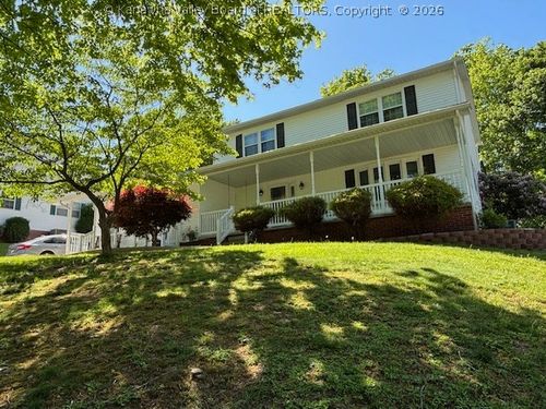 11 Monterey Ln, Cross Lanes, WV, 25313-2601 | Card Image