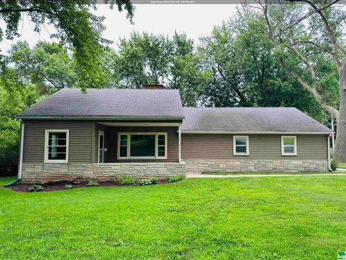 334 5th Ave Se, Le Mars, IA, 51031-1754 | Card Image