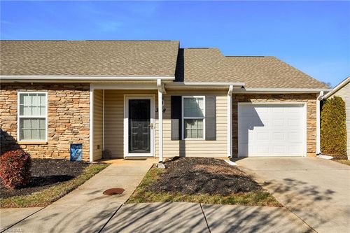 3118 Hyde Place Cir, Winston Salem, NC, 27103-3447 | Card Image