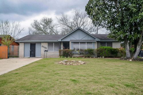 5243 Greylog Dr, Houston, TX, 77048-1728 | Card Image