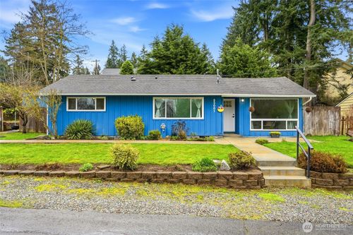 23001 67th Pl W, Mountlake Terrace, WA, 98043-2707 | Card Image