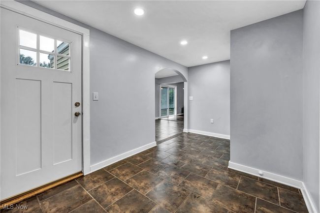 Access to back deck | Image 11