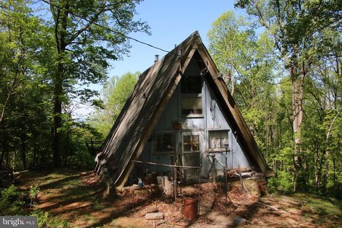 4011 Blue Mountain Road, FRONT ROYAL, VA, 22630 | Card Image