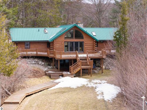 549 Cedar Shores Trl, Central Lake, MI, 49622-9783 | Card Image