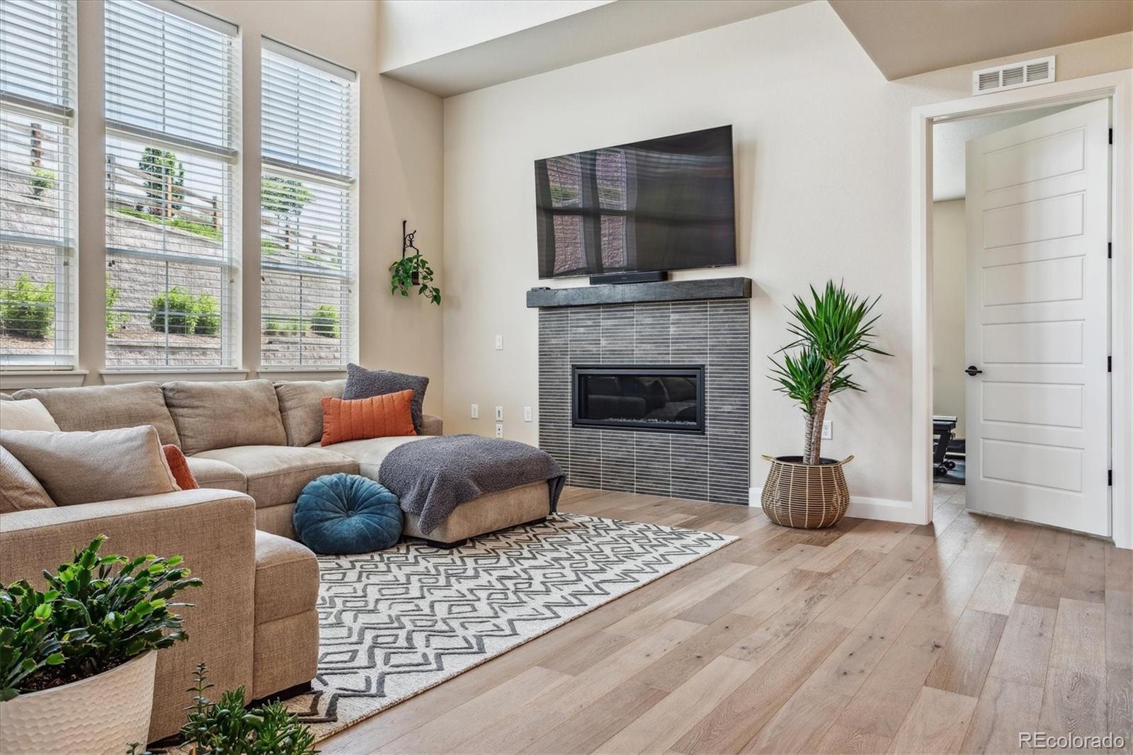 Coal Mine Pl, Littleton, CO 80127