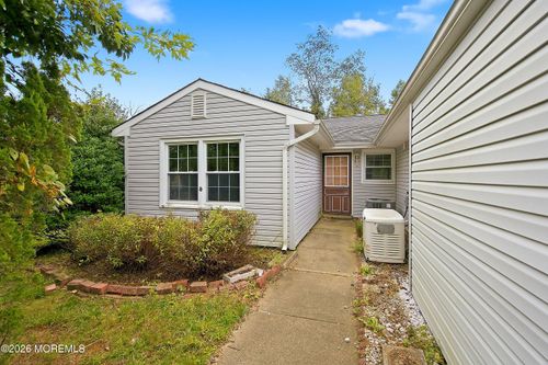 18 Scenic Dr, Freehold, NJ, 07728-3446 | Card Image