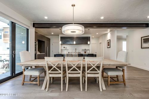 4-260 W 500 N, Salt Lake City, UT, 84103-1889 | Card Image