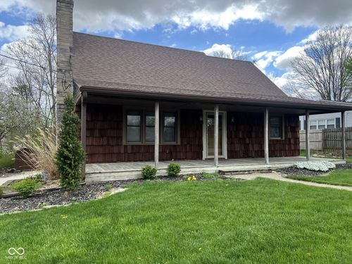 2724 E Fairoaks Dr, New Castle, IN, 47362-1640 | Card Image