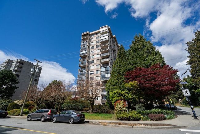 406 - 555 13 Th Street, Condo with 1 bedrooms, 1 bathrooms and 1 parking in West Vancouver BC | Image 2