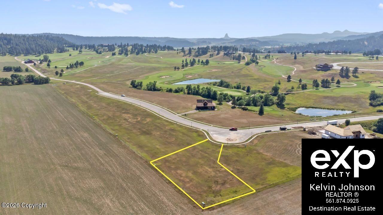 Land in Hulett