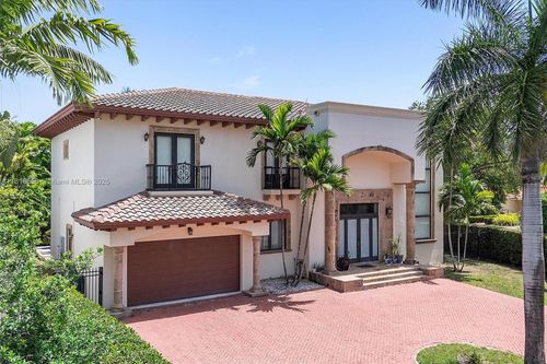 18825 N Bay Rd, Sunny Isles Beach, FL, 33160-2422 | Card Image