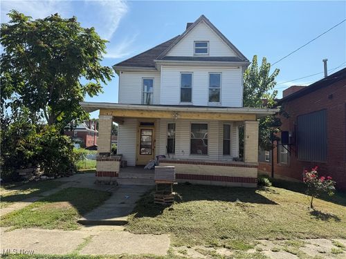 1614 Lynn St, Parkersburg, WV, 26101-4047 | Card Image