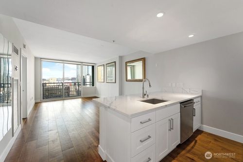 1608-2600 2nd Ave, Seattle, WA, 98121-1240 | Card Image