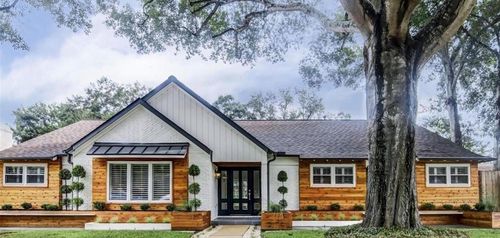 10710 Russett Dr, Houston, TX, 77042-1125 | Card Image