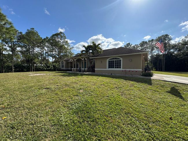 15664 89 Th Pl N, House other with 3 bedrooms, 2 bathrooms and null parking in Loxahatchee FL | Image 4