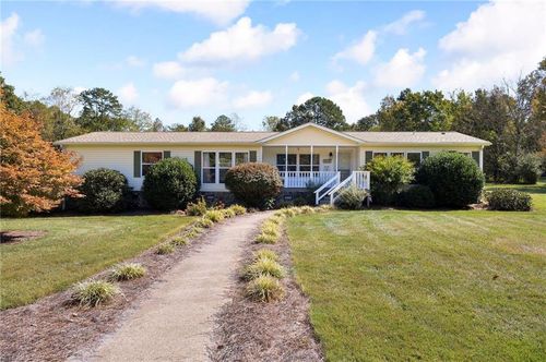 3225 Courtney Huntsville Rd, Yadkinville, NC, 27055-5610 | Card Image