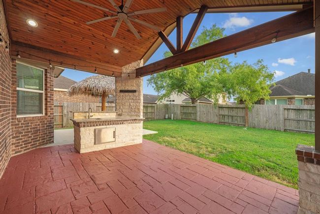 1996 Honey Meadow Ln, House other with 4 bedrooms, 3 bathrooms and 2 parking in Pearland TX | Image 12